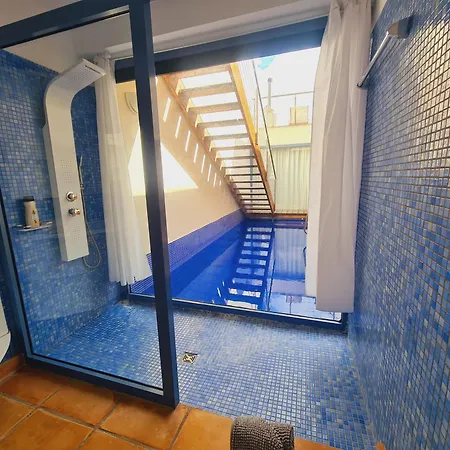 Flora, Mit Eigenem Pool Und Meerblick Hébergement de vacances