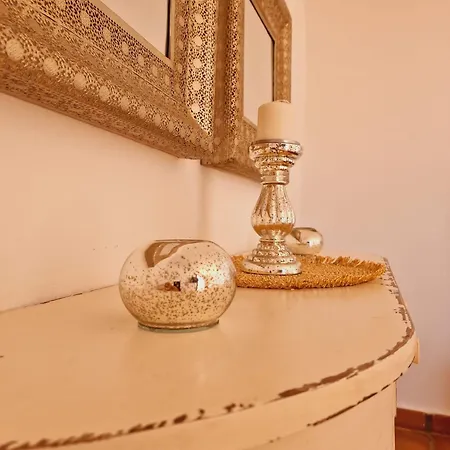 Flora, Mit Eigenem Pool Und Meerblick Hébergement de vacances