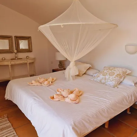 Hébergement de vacances Flora, Mit Eigenem Pool Und Meerblick *